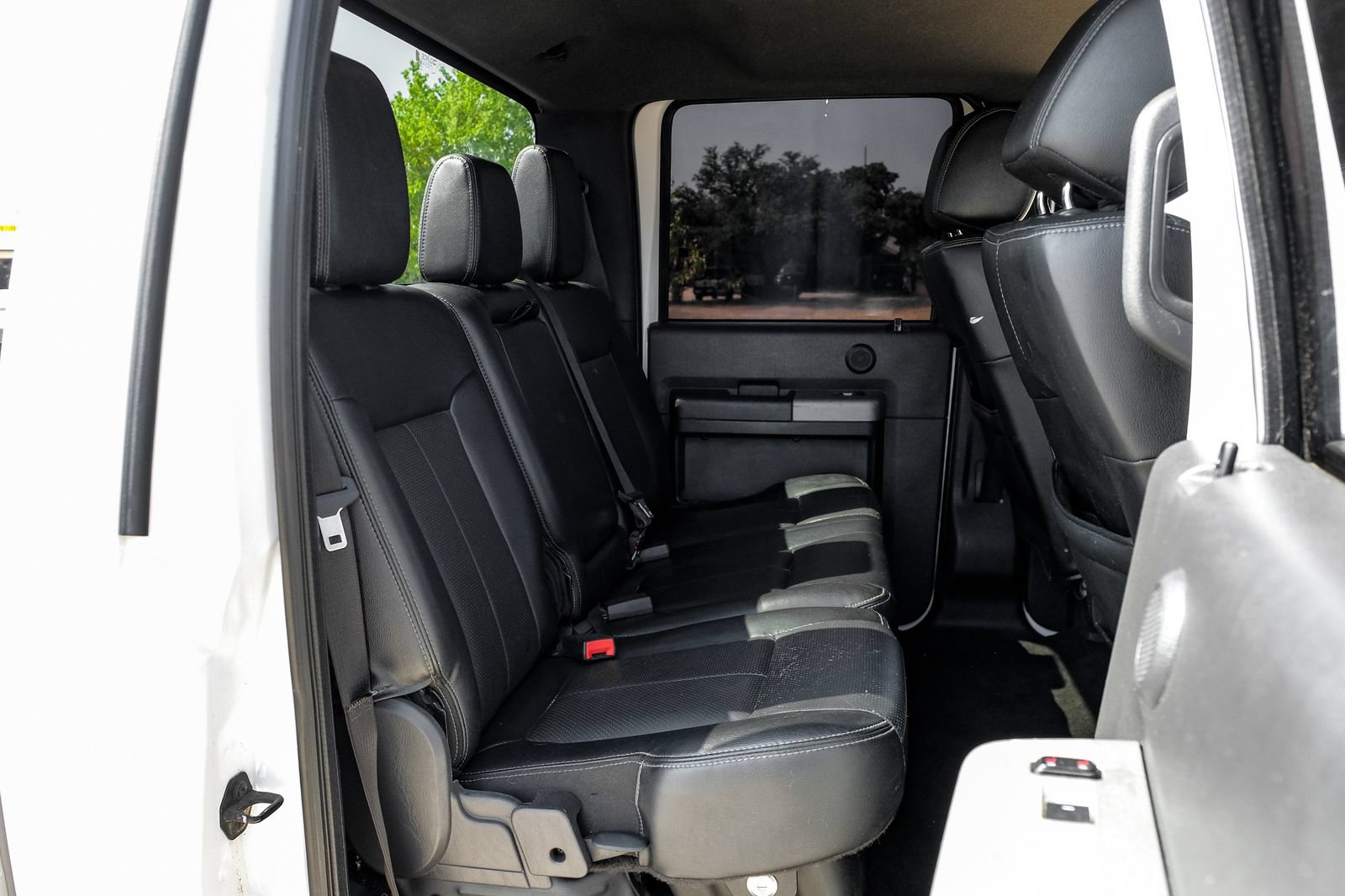Used 2016 Ford F350 Lariat w/ Lariat Ultimate Package AWD/4WD image 38