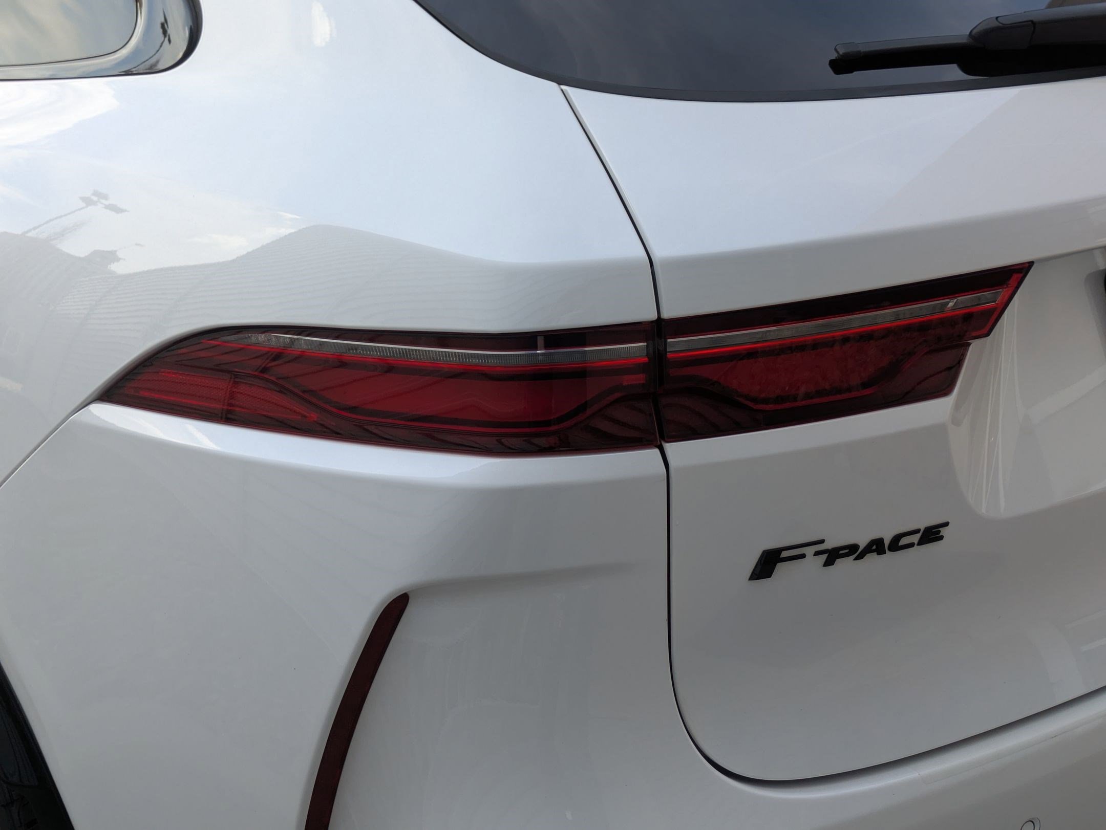 Used 2023 Jaguar F-PACE SVR image 14