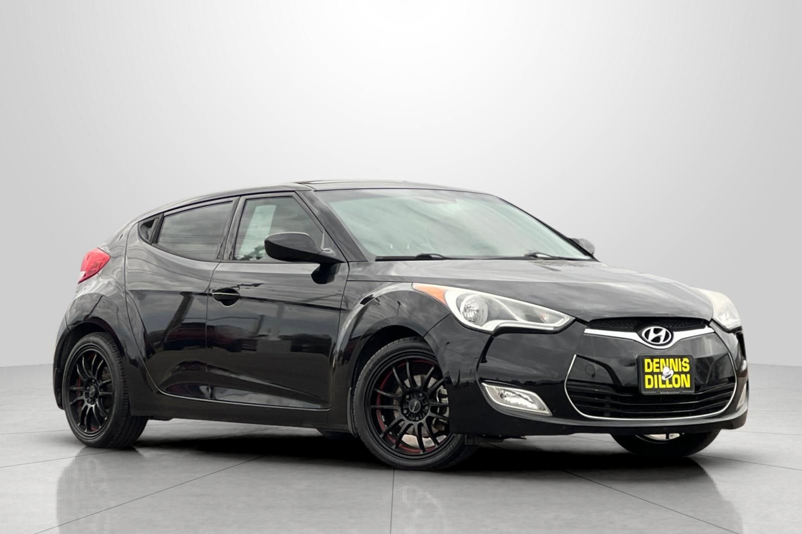 Used 2014 Hyundai Veloster w/ Style Package 02 image 2