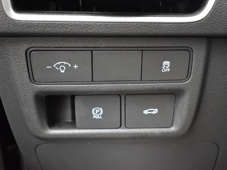 Used 2024 Hyundai Sonata SEL FWD image 21