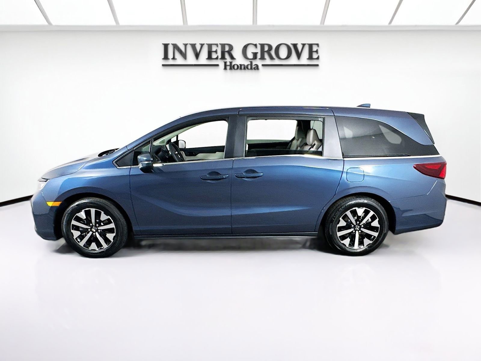 Certified 2026 Honda Odyssey EX-L image 8