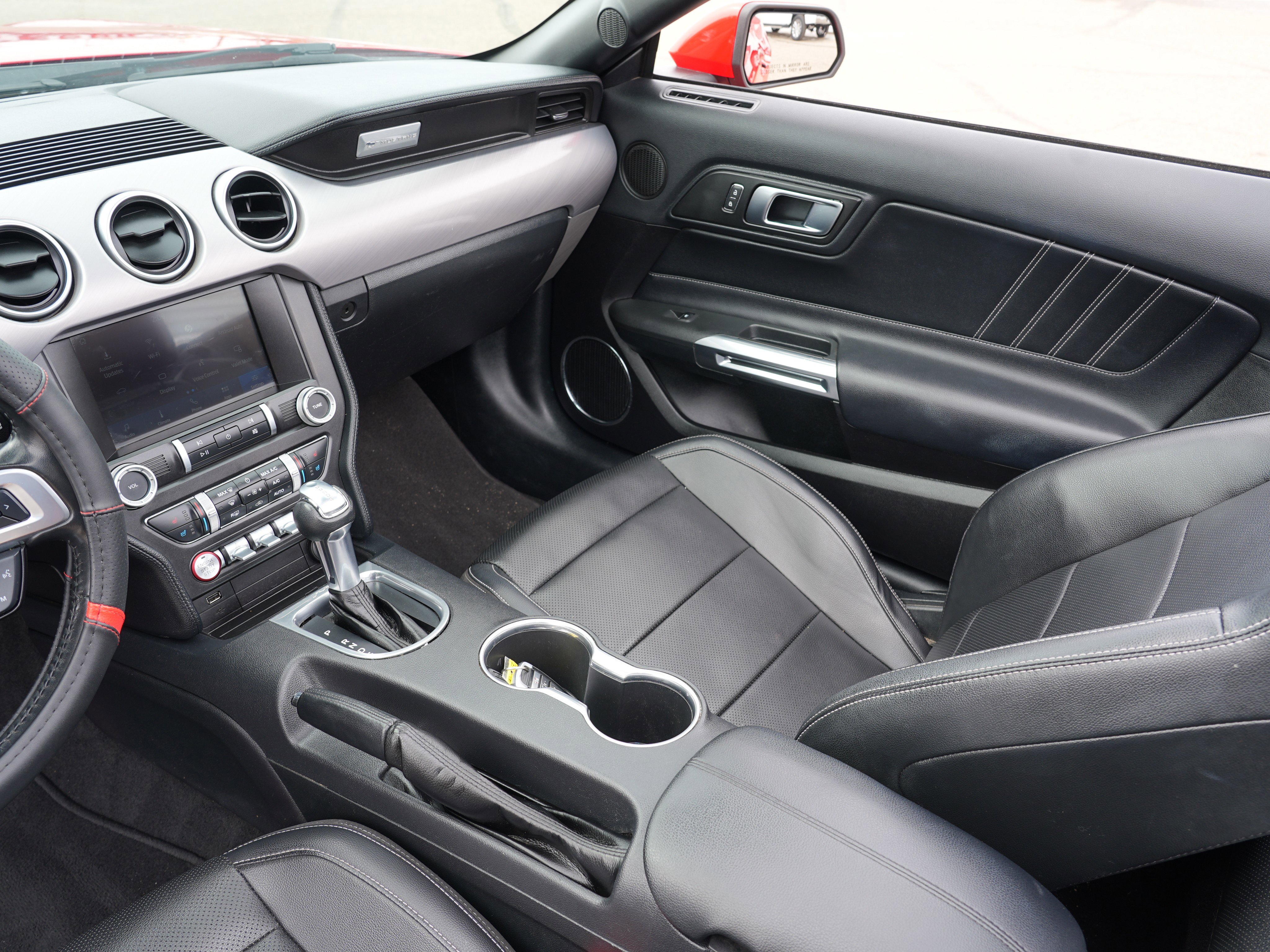 Used 2022 Ford Mustang Premium image 24