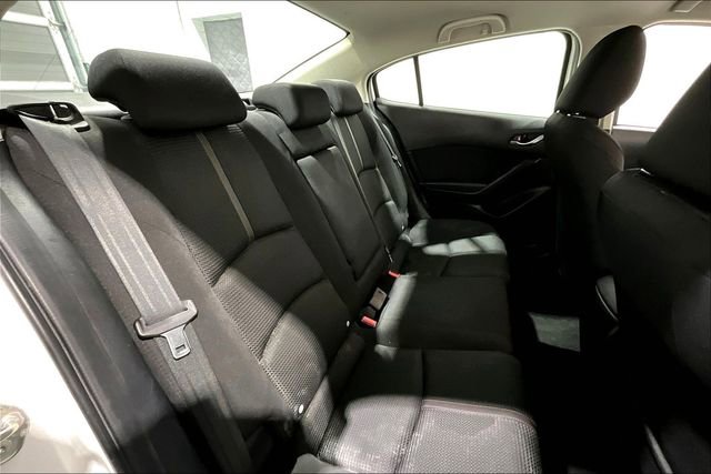 Used 2018 MAZDA MAZDA3 Sport w/ Preferred Equipment Package image 26