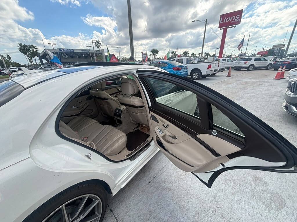 Used 2018 Mercedes-Benz S 560 Sedan image 11