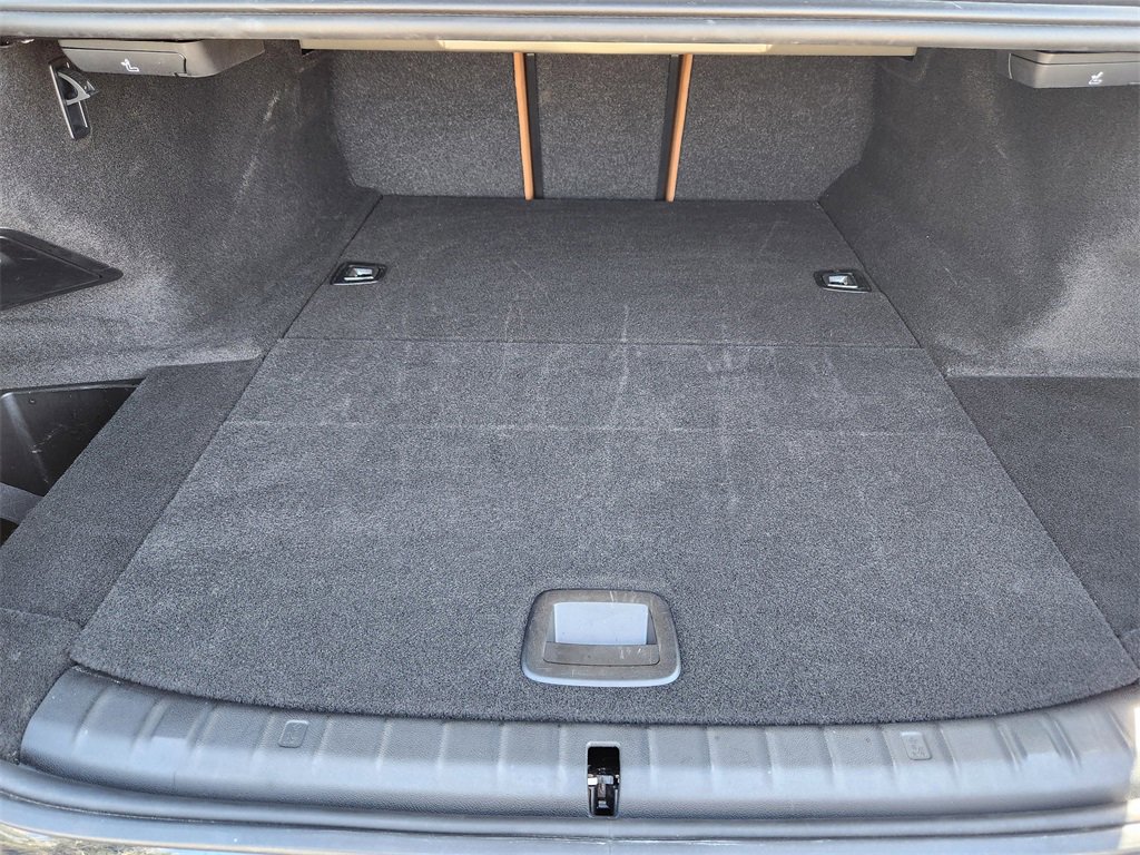 Used 2022 BMW 530e xDrive 530e iPerformance w/ M Sport Package image 32