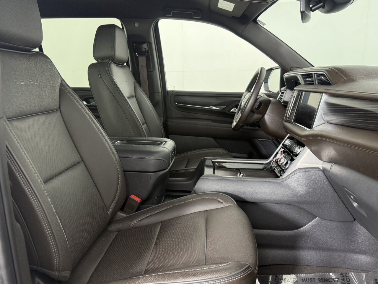 Used 2023 GMC Yukon Denali AWD/4WD image 10