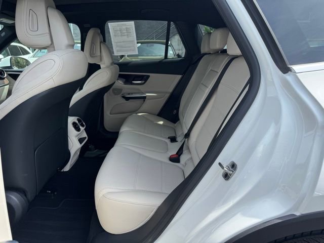 Used 2026 Mercedes-Benz GLC 300 4MATIC image 13