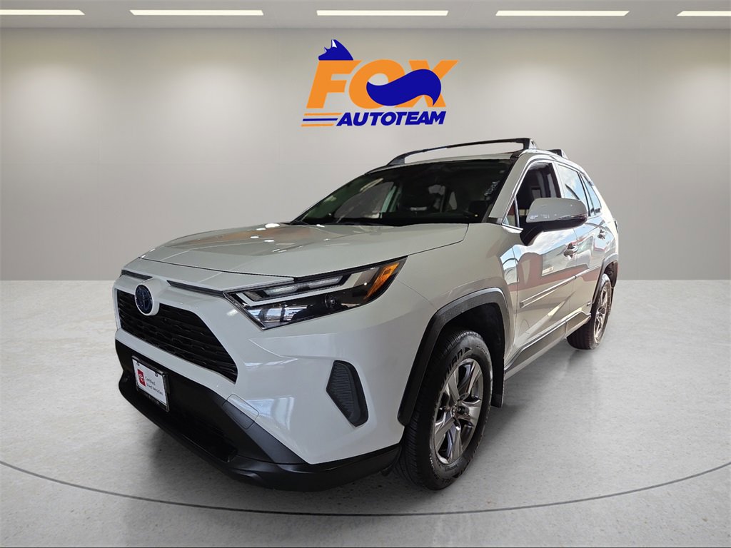 Used 2022 Toyota RAV4 XLE image 1