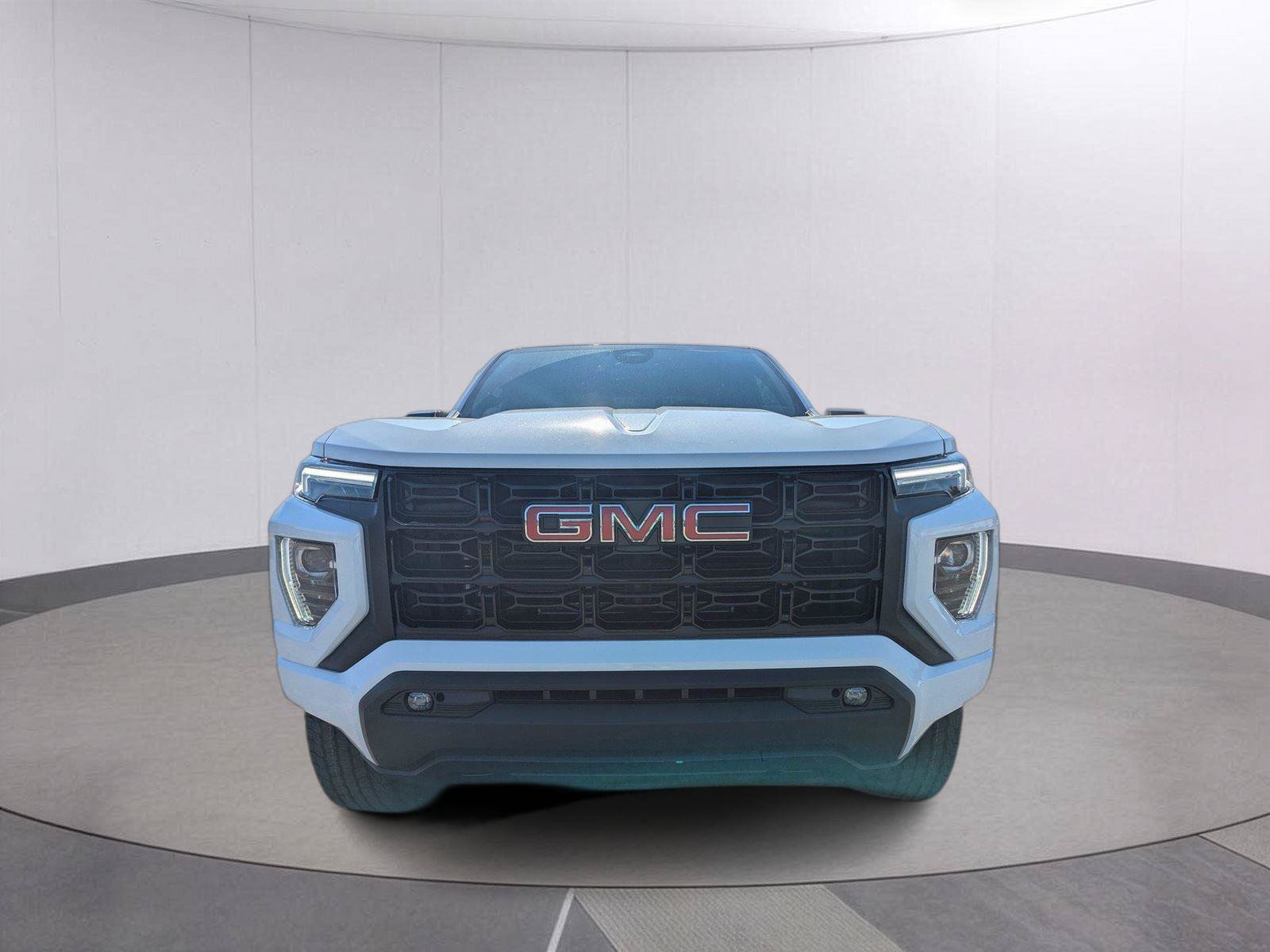New 2026 GMC Canyon Elevation w/ Convenience Package RWD image 8