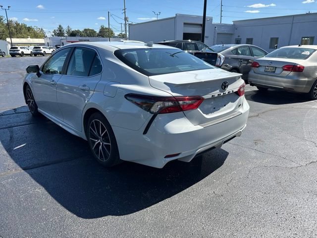 Used 2023 Toyota Camry SE w/ Cold Weather Package FWD image 5