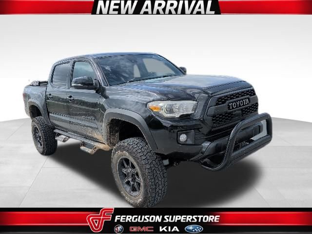 Used 2019 Toyota Tacoma TRD Off-Road w/ Technology Package image 1