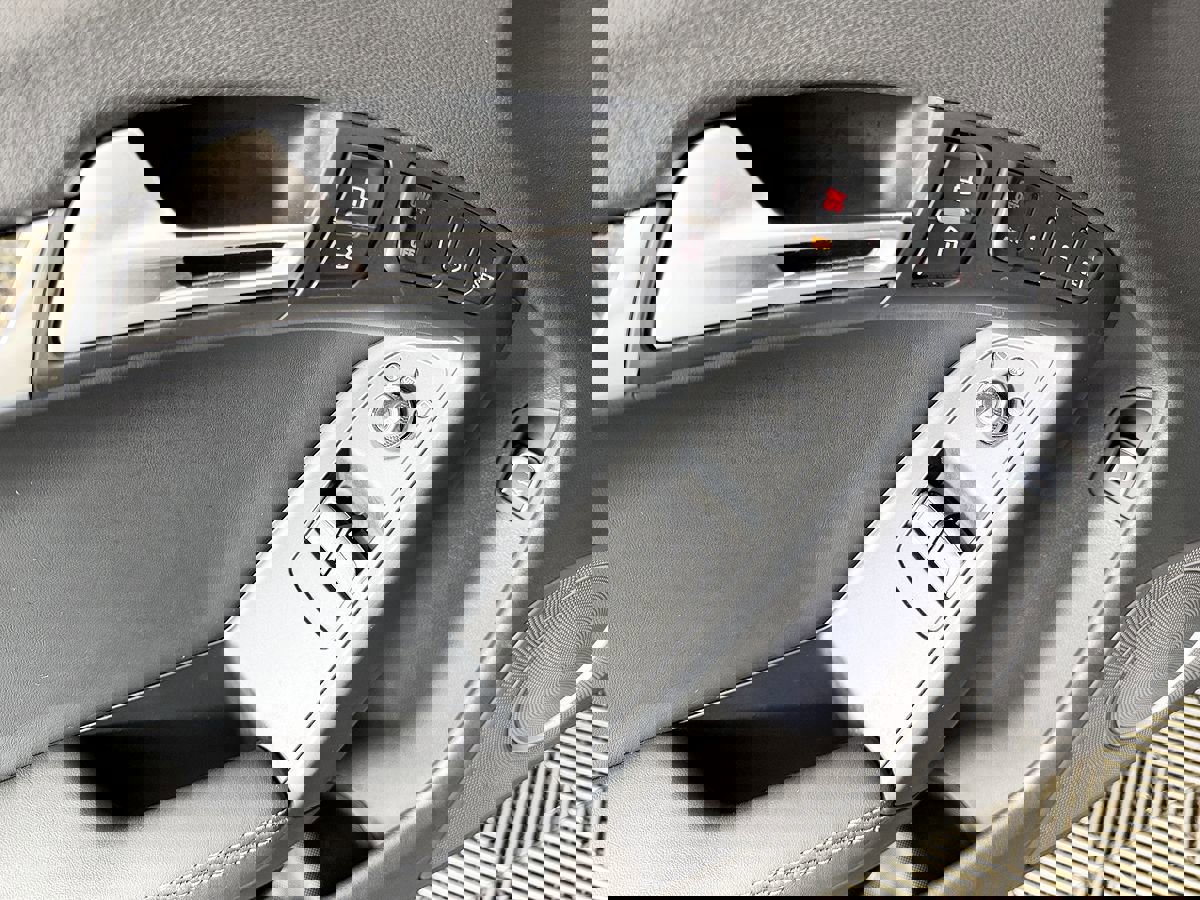 Used 2015 Audi RS 5 Coupe w/ Black Optic Plus Package AWD/4WD image 25