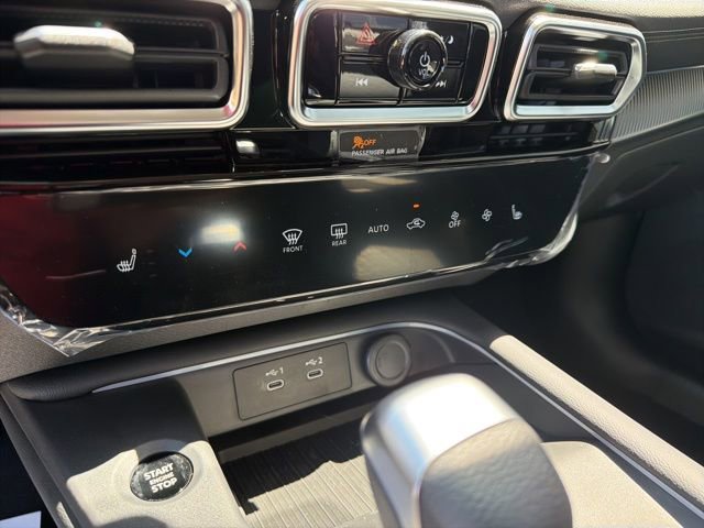 New 2026 Nissan Sentra SV FWD image 17