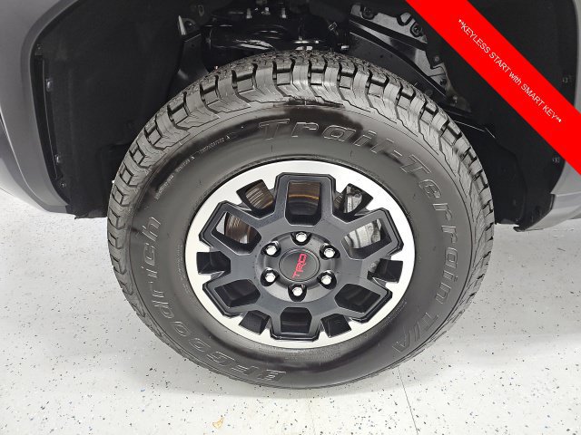 Certified 2025 Toyota Tacoma TRD Off-Road AWD/4WD image 10