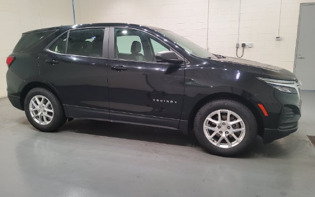 Used 2023 Chevrolet Equinox LS FWD image 11