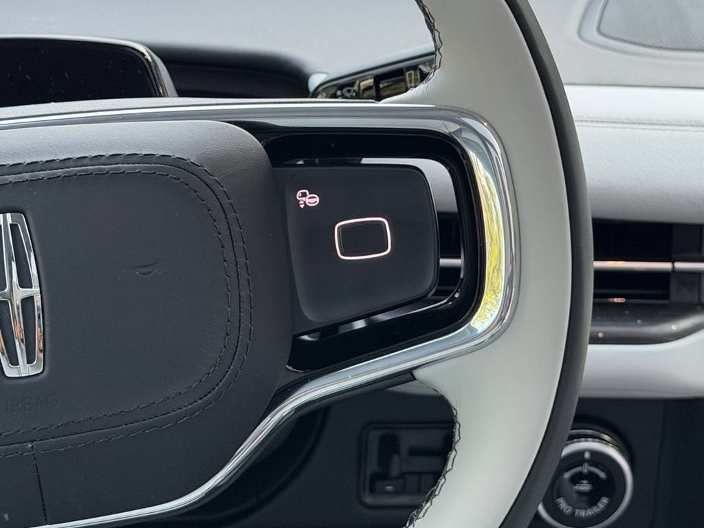 New 2026 Lincoln Navigator Black Label AWD/4WD image 14