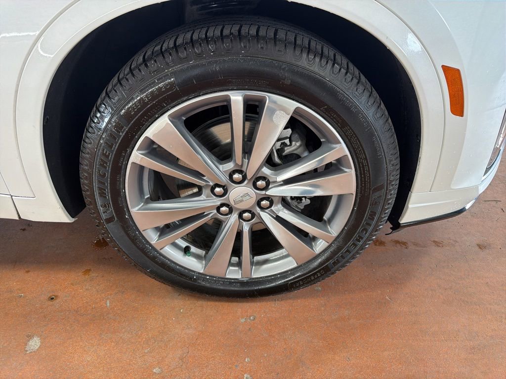 Used 2022 Cadillac XT6 Premium Luxury FWD image 10