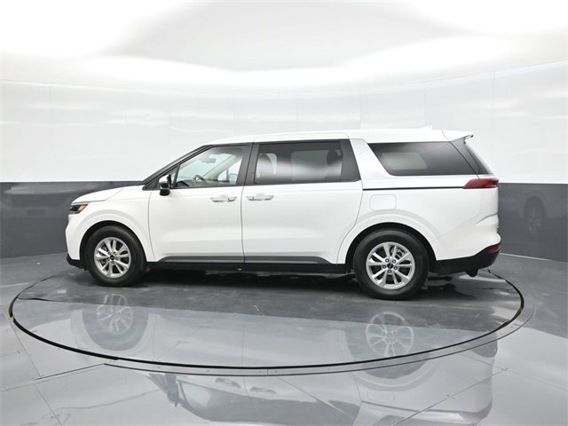 Used 2024 Kia Carnival LX image 5