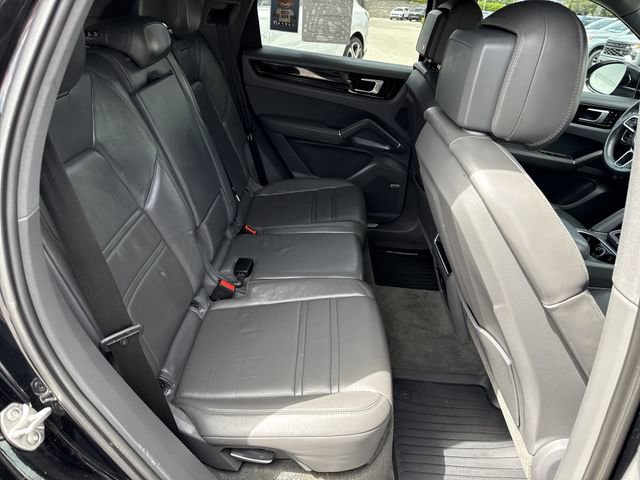 Used 2020 Porsche Cayenne image 33