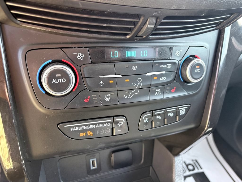 Used 2019 Ford Escape Titanium AWD/4WD image 19