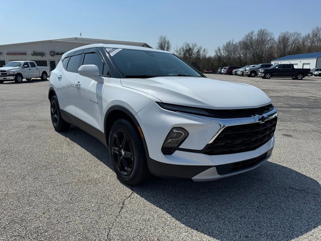 Used 2023 Chevrolet Blazer LT image 9