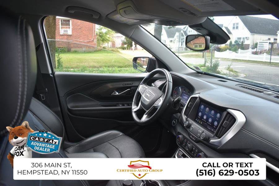 Used 2023 GMC Terrain SLT image 18
