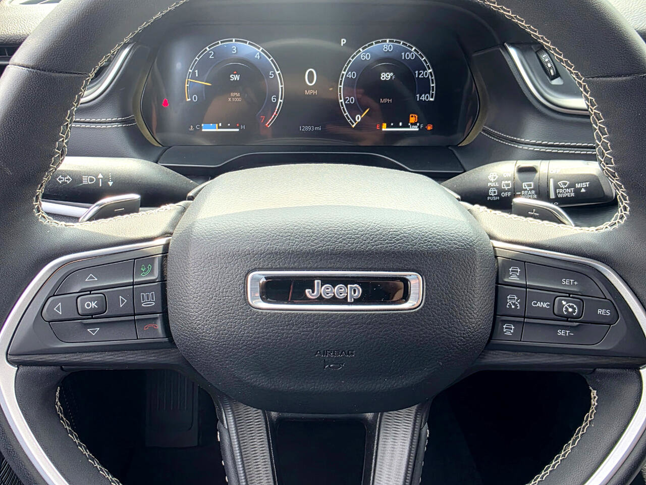 Used 2024 Jeep Grand Cherokee Altitude image 10