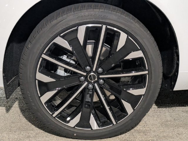 New 2026 Volvo XC60 B5 Ultra w/ Climate Package AWD/4WD image 10