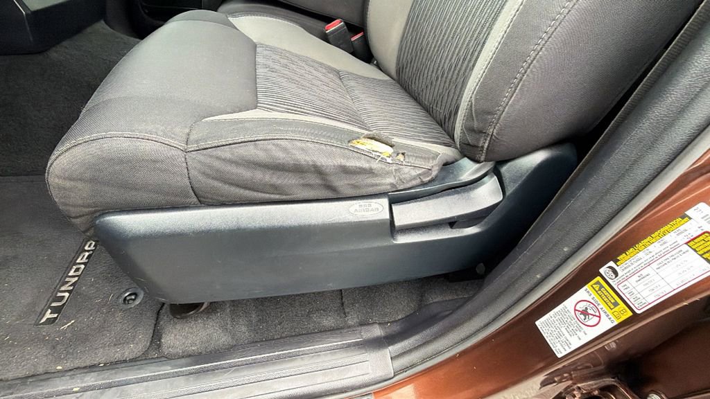 Used 2017 Toyota Tundra SR5 image 21