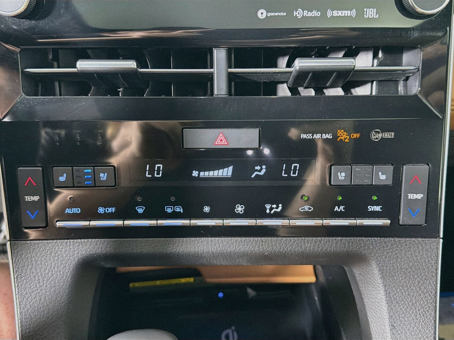 Used 2021 Toyota Avalon Touring FWD image 17