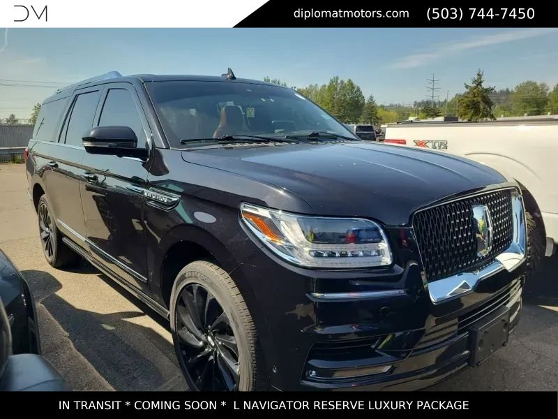 Used 2021 Lincoln Navigator L Reserve AWD/4WD image 3