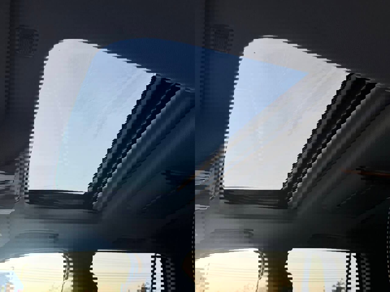 Used 2015 Cadillac Escalade Luxury image 27