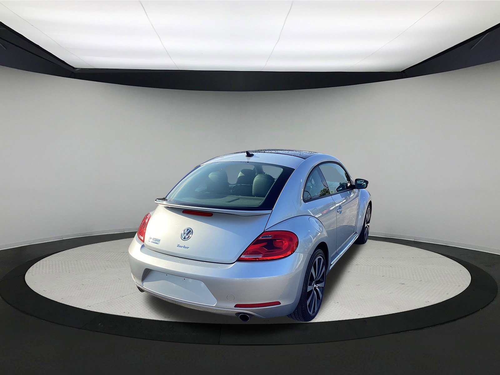 Used 2013 Volkswagen Beetle 2.0T FWD image 8