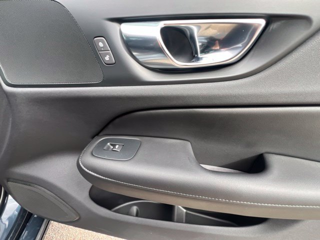 Used 2025 Volvo S60 B5 Core AWD/4WD image 35
