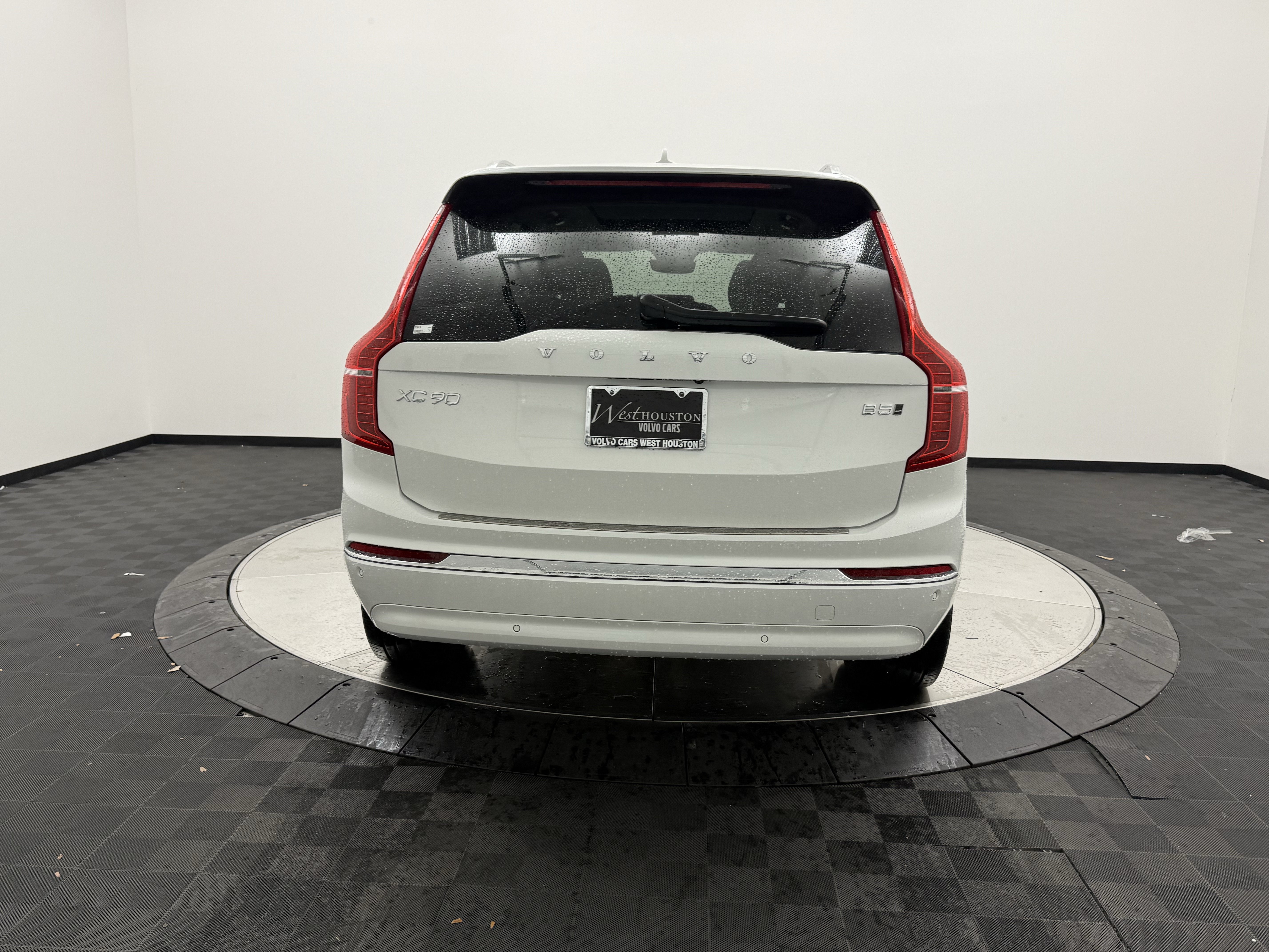 Used 2023 Volvo XC90 B5 Plus w/ Protection Package Premier AWD/4WD image 6