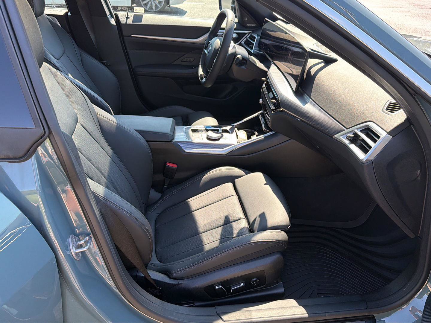 Used 2025 BMW i4 eDrive40 w/ Premium Package RWD image 13