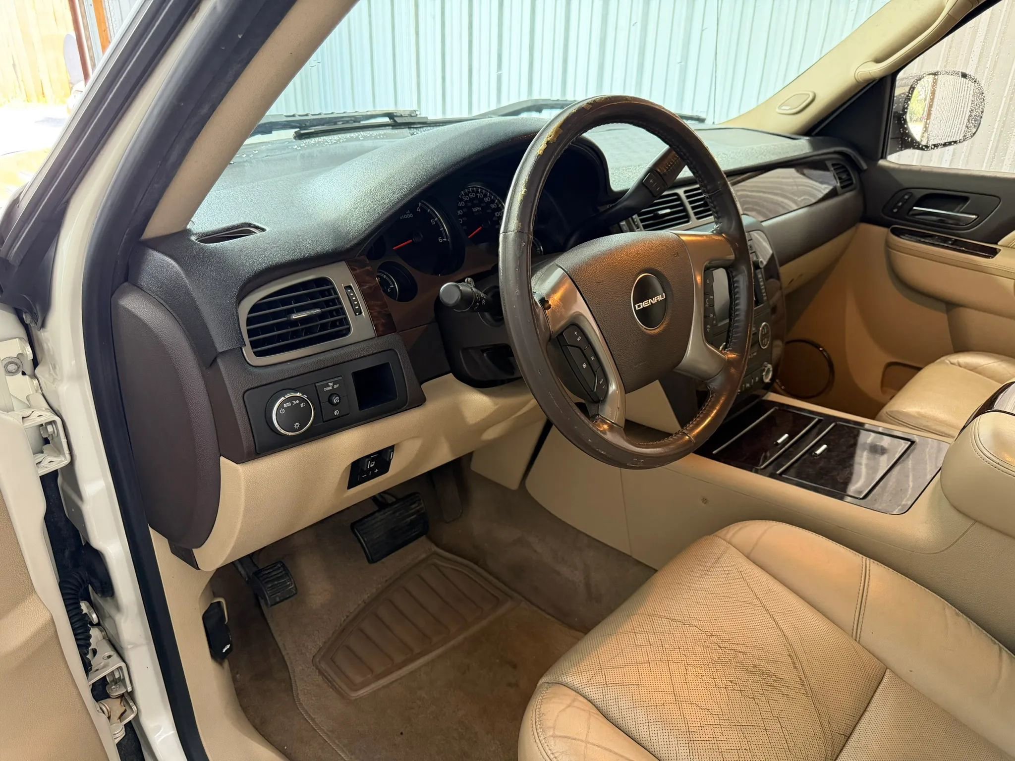 Used 2010 GMC Sierra 1500 Denali image 26