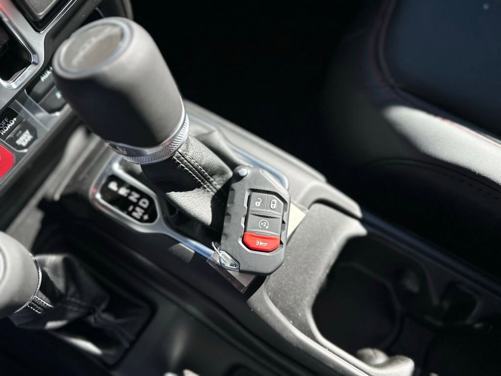 New 2026 Jeep Gladiator Rubicon w/ Steel Bumper Group image 35