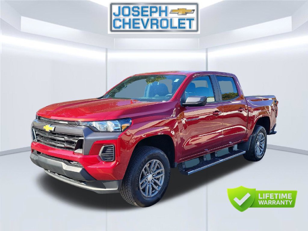 Used 2024 Chevrolet Colorado LT AWD/4WD image 3