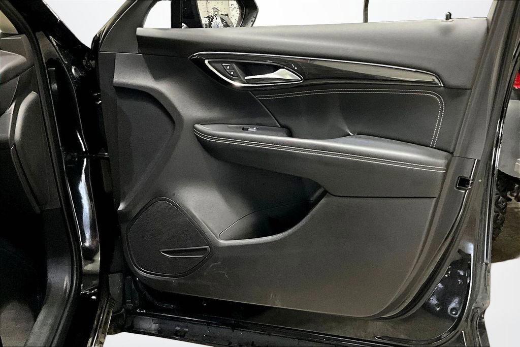 Used 2022 Buick Envision Essence w/ Sport Touring Package AWD/4WD image 26