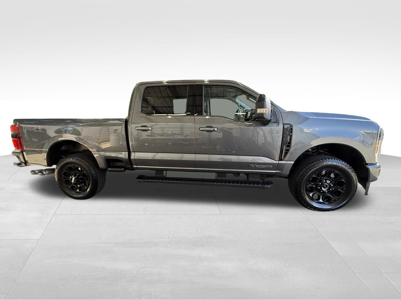Used 2026 Ford F350 Lariat w/ Black Appearance Package AWD/4WD image 4