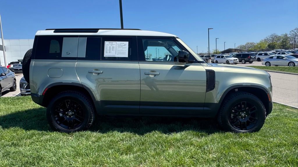 Used 2023 Land Rover Defender 110 S image 2