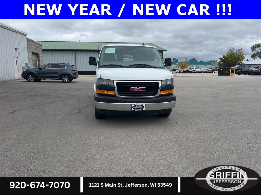 Used 2022 GMC Savana 2500 Work Van w/ Driver Convenience Package image 5