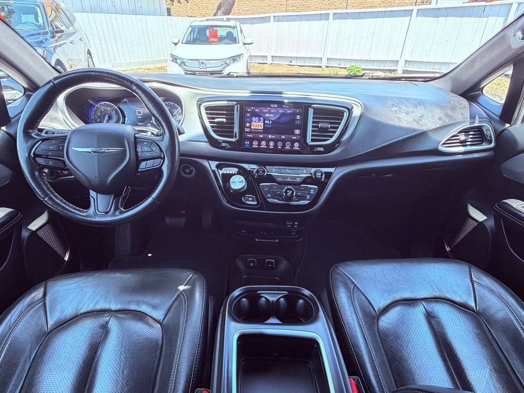 Used 2020 Chrysler Pacifica Touring-L Plus w/ S Appearance Package FWD image 31