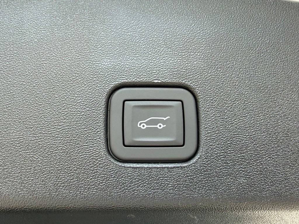 New 2026 Cadillac Optiq Luxury 1 AWD/4WD image 38
