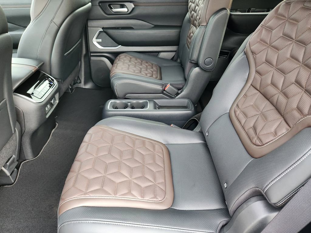New 2026 Nissan Armada Platinum Reserve image 10