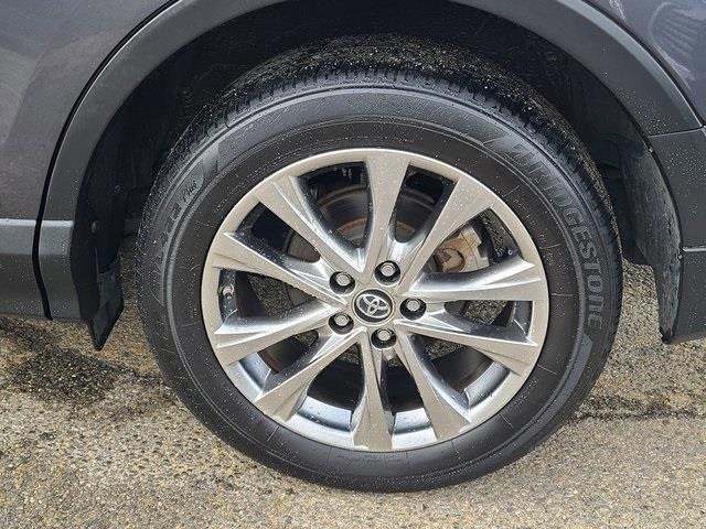 Used 2018 Toyota RAV4 Limited image 33