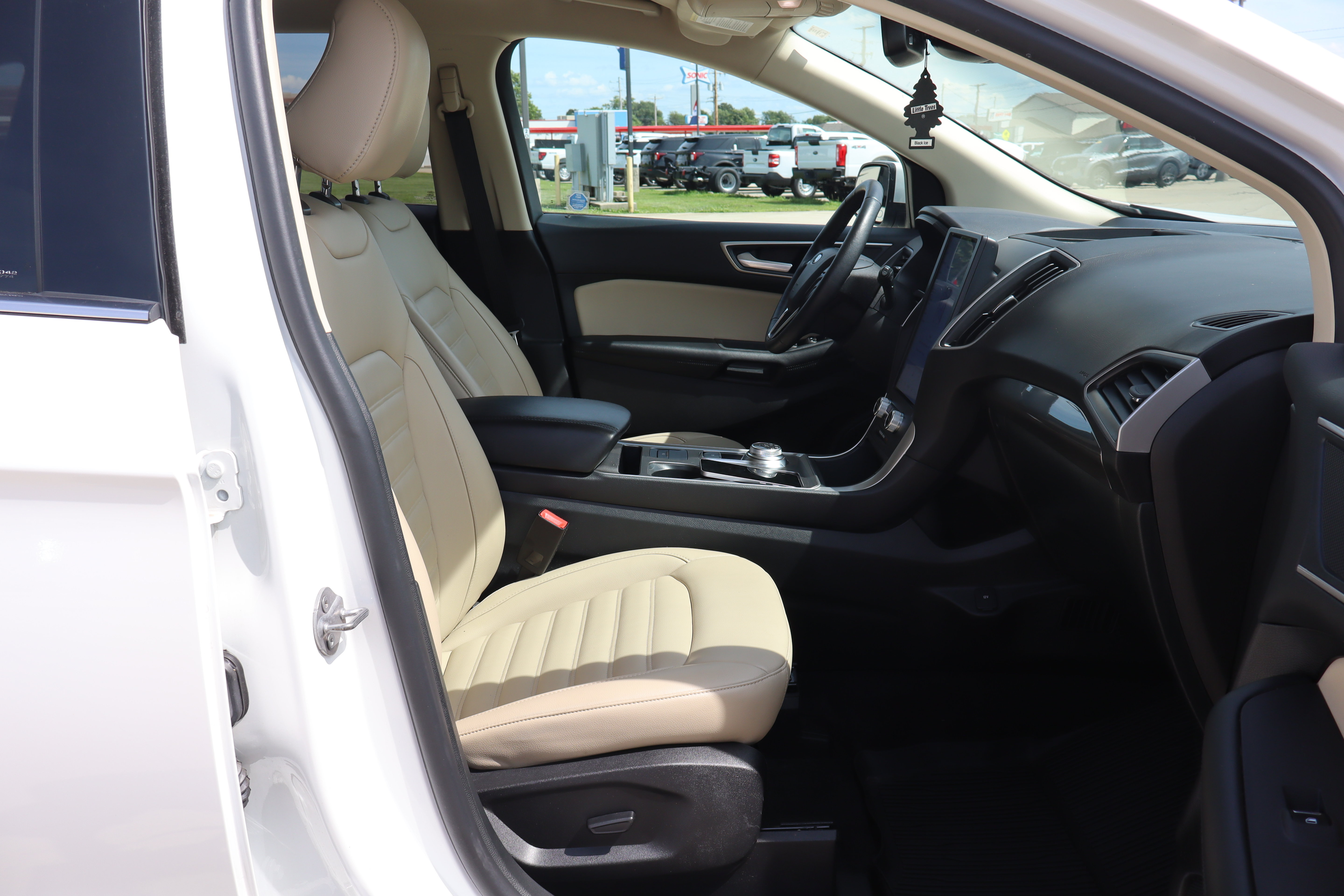 Used 2024 Ford Edge SEL w/ Convenience Package AWD/4WD image 13
