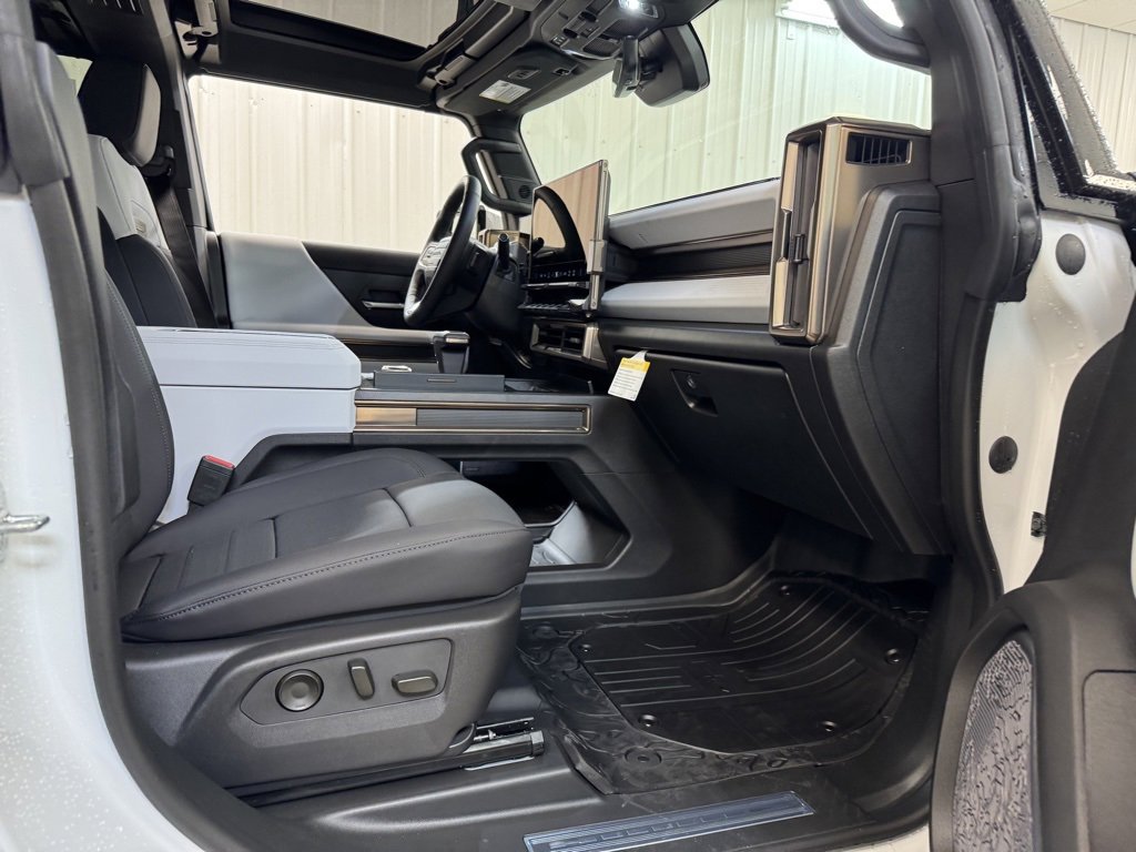New 2025 GMC Hummer EV 2X image 28