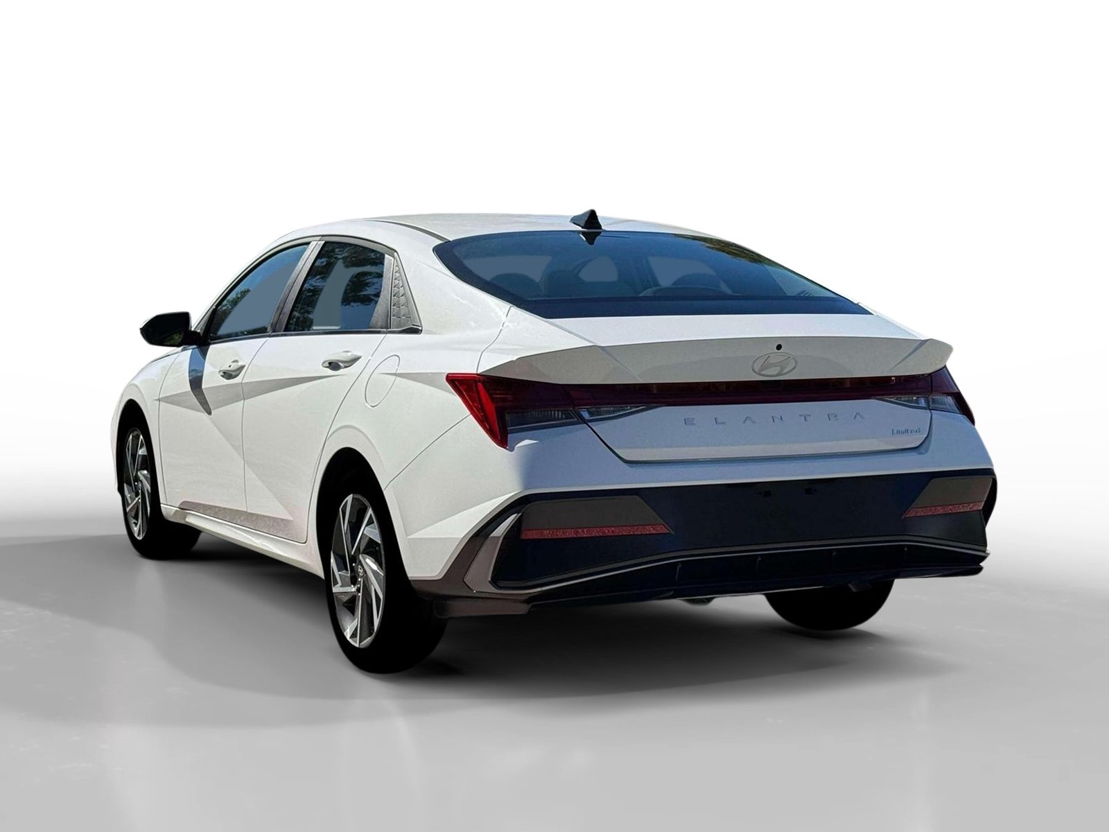 New 2026 Hyundai Elantra Limited FWD image 5
